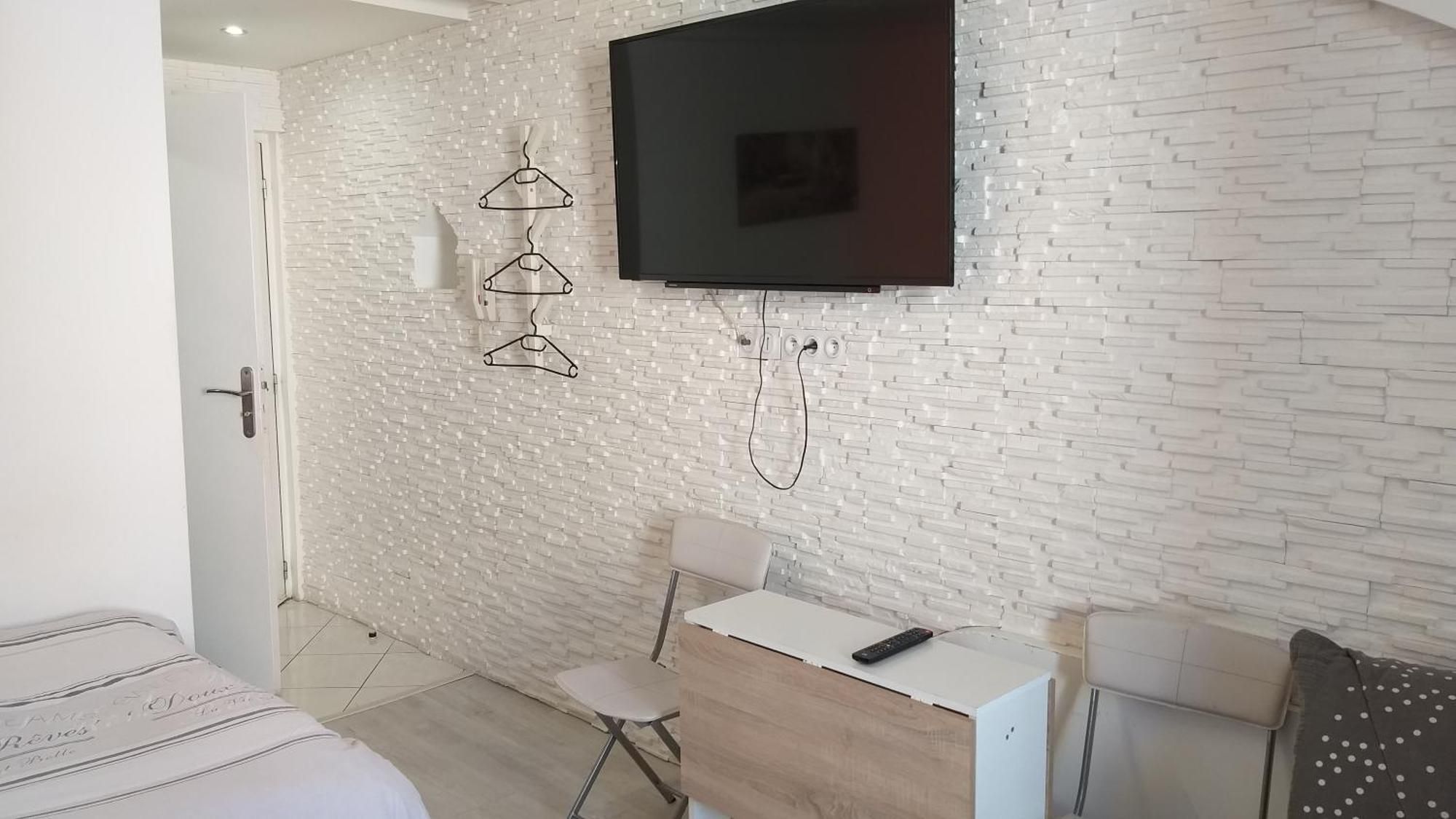 Magnifique Studio au cœur historique de Fréjus Esterno foto