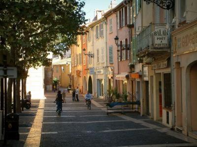 Magnifique Studio au cœur historique de Fréjus Esterno foto